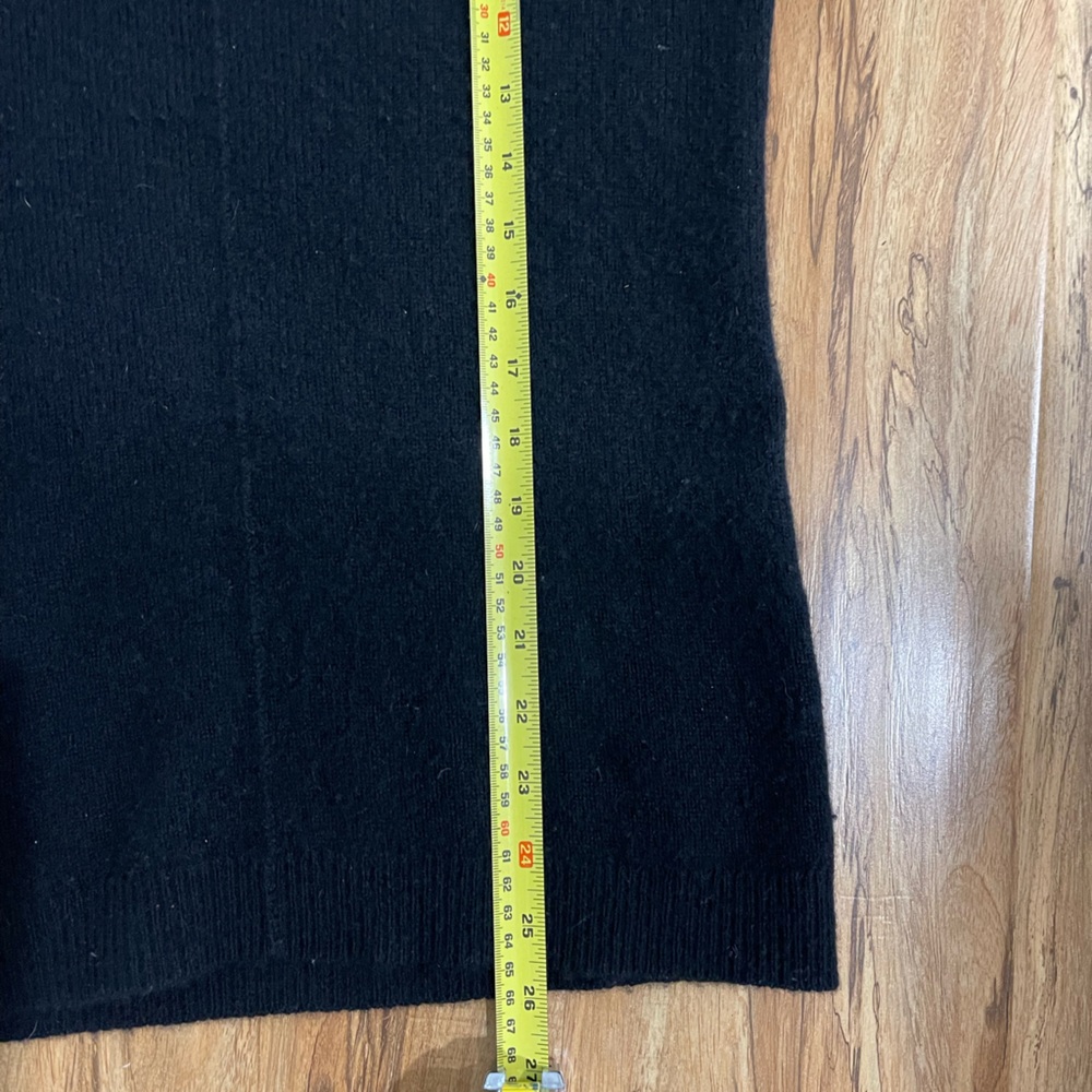 White + Warren Black Cashmere Sweater Size M. Quiet luxury - Picture 7 of 8